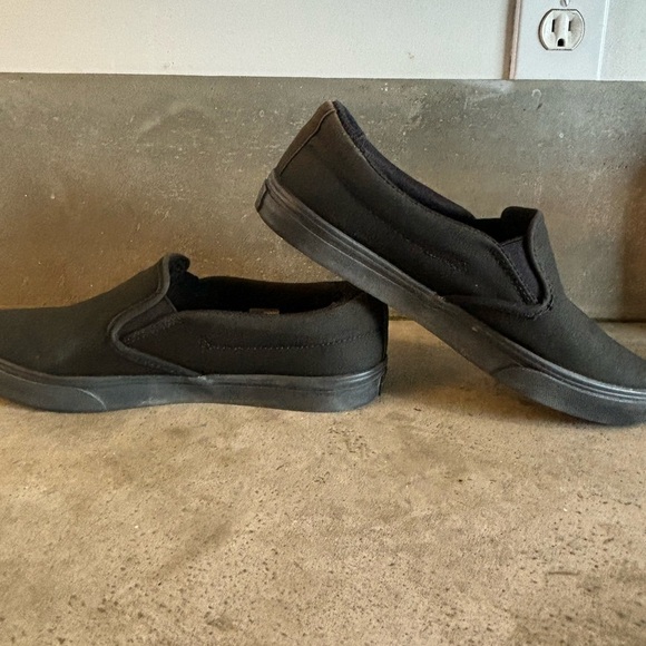 Black On Black Vans Slip On Shoes Size Women’s 6.5
Great Condition No Box - Picture 10 of 11